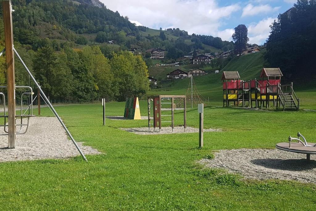 Le Gite Du Val فلوميه المظهر الخارجي الصورة